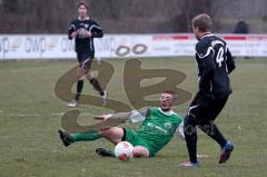 SV Manching - SpVgg Kaufbeuren -  Schmidbauer (schwarz Kaufbeuren) einen Schritt zu spt - Foto: Juergen Meyer