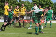 Landesliga Südwest - SV Manching - TSV Ottobeuren - rechts Mehmet Özler verfehlt den Eckbal