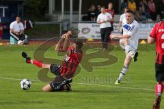 Kreisliga - SV Karlskron - TSV Baar-Ebenhausen 1:4 - links rot (TSV 6) Christian Krippl kann den Schuß von rechts weiss (SV 6) abwehren