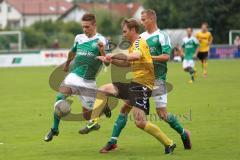 Landesliga Südost - FC Gerolfing - SV Kirchanschöring - links 5 Wlad Beiz (FCG) schnappt sich den Ball, rechts hinten 4 Joachim Schuffert - Fotograf: Marek Kowalski