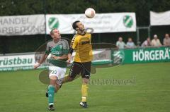 Landesliga Südost - FC Gerolfing - SV Kirchanschöring - links Torsten Holm (FCG) kommt nicht richtig zum Ball - Fotograf: Marek Kowalski