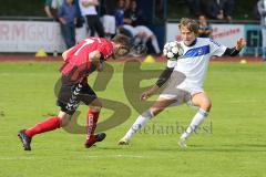 Kreisliga - SV Karlskron - TSV Baar-Ebenhausen 1:4 - links (TSV 7) köpft den Ball vor Ralph Pelger rechts (SV 9 ) weg