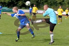 DJK Ingolstadt -ST Scheyern - Essenbach Christian (blau DJK Ing) - Marco Kleindienst (Torwart ST Scheyern) - Foto: Jürgen Meyer