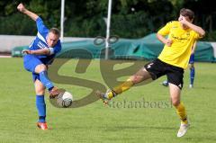 DJK Ingolstadt -ST Scheyern - Berthold Schneider (blau DJK Ingolstadt) - Foto: Jürgen Meyer