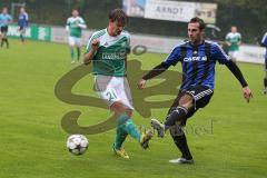 Landesliga - FC Gerolfing - TSV Ampfing 4:0 - links Philipp Haunschild wird der Ball abgenommen