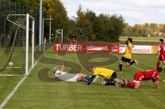 FC Wackerstein-Dünzing - Türk.SV Ingolstadt  - Zorlu Abdullah (rot knieend Türkisch) erziehlt den 1:1 Ausgleichstreffer Torwart  Koestler Thomas (Wackerstein) - Foto: Jürgen Meyer