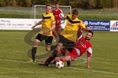 FC Wackerstein-Dünzing - Türk.SV Ingolstadt  - Pfaller Florian (gelb Wackerstein) Zorlu Abdallah (rot Türkisch) -  Foto: Jürgen Meyer