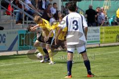 Kreisklasse - TSV Lichtenau - TV Münchsmünster - Graswald Manuell (gelb Lichtenau) - Zilker Mathias (weiss Münchsmünster) - Woehrle Josef (#3 weiss Münchsmünster) - Foto: Jürgen Meyer