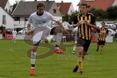 TSV Großmehring - FC Hitzhofen/Oberzell -Michael Beck (weiß Großmehring) - Foto: Jürgen Meyer
