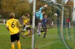 TSV Großmehring - ST Scheyern - Torschütze Michael Maiwald mit direkt verwandelten Eckball - Michael Maiwald Torwart Scheyern - Lukas Berger (6) Scheyern -  Foto: Jürgen Meyer