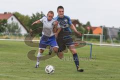 Kreisfreundschaftsspiele / Kreis Donau/Isar - SV Hundszell - TSV Großmehring - Sebastian Eisenberger blau Großmehring - Georg Glas weiss Hundszell - Foto: Jürgen Meyer