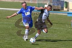 Kreisklasse 2 - SV Hundszell - FC Fatih Ingolstadt - Ibrahim Demirtas #8 schwarz Fatih Ingolstadt - Ömer Sali Moustafa #10 blau Hundszell - Foto: Jürgen Meyer