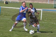 Kreisklasse 2 - SV Hundszell - FC Fatih Ingolstadt - Ibrahim Demirtas #8 schwarz Fatih Ingolstadt - Ömer Sali Moustafa #10 blau Hundszell - Foto: Jürgen Meyer