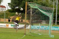 SV Manching - SV Sulzemoos - 1:0 Treffer von Kremer Daniel - Torwart Klement Franz (Sulzemoos) ohne Chance - Foto: Jürgen Meyer