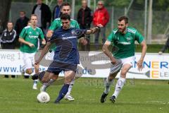 Bezirksliga - SV Manching - TSV Jetzendorf - Anikin Benjamin (blau Manching) schießt das 1:0 - Foto: Jürgen Meyer