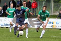 Bezirksliga - SV Manching - TSV Jetzendorf - Anikin Benjamin (blau Manching) schießt das 1:0 - Foto: Jürgen Meyer