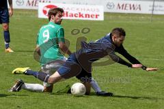 Bezirksliga - SV Manching - TSV Jetzendorf - Burchard Fabian (blau Manching) - Hofmeister Tobias (#9 Jetzendorf) - Foto: Jürgen Meyer