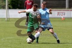 Bezirksliga - SV MAnching - SV N Lerchenau - Bertic Marco #18 grün Manching - Söltl Robert #10 blau Lerchenau - Foto: Jürgen Meyer