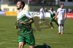 Bezirksliga Oberbayern Nord - SV Manching - ESV München 1:0 - Fabian Burchard zieht ab zum 1:0 Tor Jubel