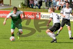 Bezirksliga  - SV Manching - TSV Rohrbach -  Geyer Christopher #14 grün Manching - Lux Florian #3 weiss Rohrbach -  Foto: Jürgen Meyer