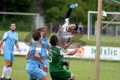 Bezirksliga - SV MAnching - SV N Lerchenau - Führungstreffer für Manching durch Mayer Manuel (nicht im Bild) - Susilovic Tihomir Torwart Lerchenau - Ziegler Nico #3 grün Manching - Foto: Jürgen Meyer