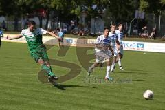 Bezirksliga Oberbayern Nord - SV Manching - ESV München 1:0 - Fabian Burchard zieht ab zum 1:0 Tor Jubel
