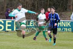 BZL Oberbayern Nord - Saison 2016/17 -  SV Manching - FC Moosburg - Stefan Schauer grün Manching - Foto: Jürgen Meyer