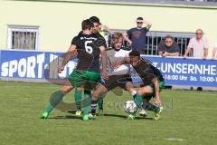 BZL Oberbayern Nord - Saison 2016/17 -  SV Manching - FC Gerolfing - Gabriel Henry weiss Gerolfing - Kaya Aydin rechts grün Manching - Kremer Daniel #6 Manching -  Foto: Jürgen Meyer