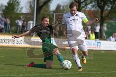 Kreisliga - SV Manching II - TSV Erding - Johannes Dexl schwarz Manching - Sebastian Sattelmayer weiss Erding - Foto: Jürgen Meyer