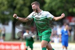 Landesliga 2015/16 - SV Manching - ASV Dachau - Claudio Maritato #4 grün Manching schiesst den 1:1 Ausgleichstreffer - Foto: Jürgen Meyer