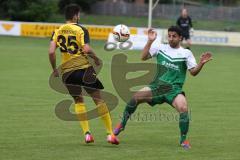 Landesliga 2015/16 - SV Manching -  SE Freising - El-Mahmod grün Manching - Özgül Alpay gelb Freising - Foto: Jürgen Meyer