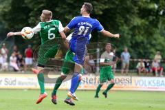 Landesliga 2015/16 - SV Manching - FC Ismaning - Maximilian Gruber grün Manching - Nils Ehret blau Ismaning - Foto: Jürgen Meyer