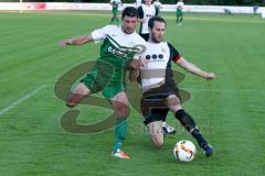 Landesliga 2015/16 - SV Manching - TSV Eching - Benjamin Anikin #15 grün Manching - Mustafa Kantar #4 Eching - Foto: Jürgen Meyer