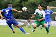 Landesliga 2015/16 - SV Manching - FC Ismaning - Azad El-Mahmod grün Manching - Luan da Costa Barros blau Ismaning - Foto: Jürgen Meyer