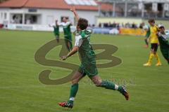 Landesliga 2015/16 - SV Manching -  SE Freising - Heissler Ferdinand grün Manching mit dem Kopfballtor zur 1:0 Führung - Foto: Jürgen Meyer