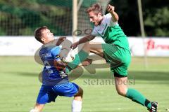 Landesliga 2015/16 - SV Manching - ASV Dachau - Ferdinand Heissler #11 grün Manching - Christian Roth #2 blau Dachau - Foto: Jürgen Meyer