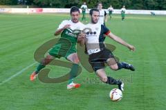 Landesliga 2015/16 - SV Manching - TSV Eching - Benjamin Anikin #15 grün Manching - Mustafa Kantar #4 Eching - Foto: Jürgen Meyer