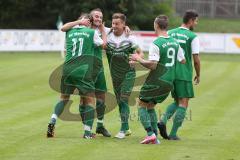 Landesliga 2015/16 - SV Manching -  SE Freising - Heissler Ferdinand grün Manching mit dem Kopfballtor zur 1:0 Führung - Schachtner Daniel #9 - Foto: Jürgen Meyer