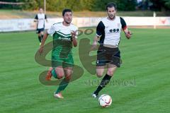 Landesliga 2015/16 - SV Manching - TSV Eching - Benjamin Anikin #15 grün Manching - Mustafa Kantar #4 Eching - Foto: Jürgen Meyer