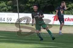 Landesliga Südost - SV Manching - VFB Hallbergmoos -  Weller Harry trifft zum 1:0 Führungstreffer - Jubel - Foto: Jürgen Meyer