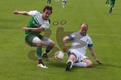 Landesliga 2015/16 - Relegation - SV Manching - SC Kirchheim - Geyer Christopher grün Manching - Martin Eugen weiß Kirchheim - Foto: Jürgen Meyer