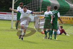 Landesliga 2015/16 - Relegation - SV Manching - SC Kirchheim - Loens Fabian #9 weiß Kirchheim trifft zum 1:1 Ausgleichstreffer - El-Mahmod Azad #5 Manching - Obermeier Thomas Torwart Manching - Foto: Jürgen Meyer