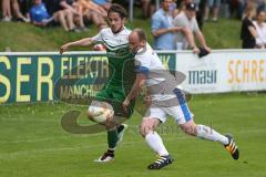 Landesliga 2015/16 - Relegation - SV Manching - SC Kirchheim - Geyer Christopher grün Manching - Martin Eugen weiß Kirchheim - Foto: Jürgen Meyer