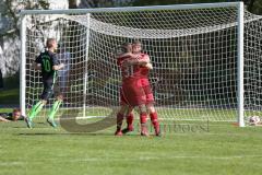 Kreisliga - TSV Ebenhausen - SV Manching II - Felix Olbrich rot Ebenhausen schiesst den 2:0 Führungstreffer - jubel - Christian Kirzinger Torwart Manching - Foto: Jürgen Meyer