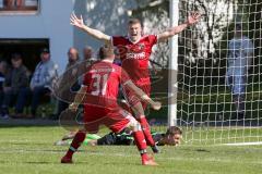 Kreisliga - TSV Ebenhausen - SV Manching II - Felix Olbrich rot Ebenhausen schiesst den 2:0 Führungstreffer - jubel - Christian Kirzinger Torwart Manching - Foto: Jürgen Meyer