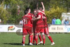 Kreisliga - TSV Ebenhausen - SV Manching II - Felix Olbrich rot Ebenhausen schiesst den 1:0 Führungstreffer - jubel - Foto: Jürgen Meyer