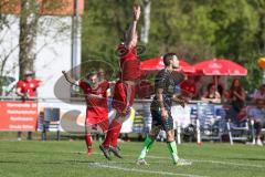 Kreisliga - TSV Ebenhausen - SV Manching II - Felix Olbrich rot Ebenhausen schiesst den 1:0 Führungstreffer - jubel - Foto: Jürgen Meyer