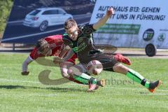 Kreisliga - TSV Ebenhausen - SV Manching II - Manuel Steiniger rot Ebenhausen - Elias Bauer schwarz Manching - Foto: Jürgen Meyer