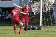 Kreisliga - TSV Ebenhausen - SV Manching II - Felix Olbrich rot Ebenhausen schiesst den 2:0 Führungstreffer - jubel - Christian Kirzinger Torwart Manching - Foto: Jürgen Meyer