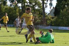 401 Kreisliga 1 - SV Manching II - FC Hitzhofen/Oberzell -  Peter Nuber gelb Hitzhofen - Raphael Frieberger
Torwart Manching - Foto: Jürgen Meyer